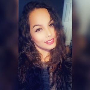 Meet your Posher, Eva